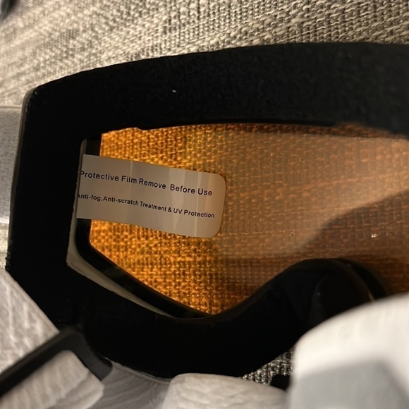 Spy Getaway Goggles - Picture 5 of 5